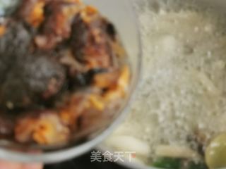 快手菌菇海参汤的做法步骤:7