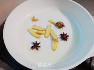 啤酒烧猪蹄的做法步骤:2
