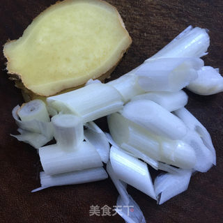 糖醋小排的做法步骤：3