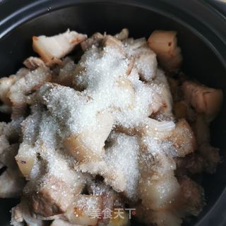 虎皮蛋红烧肉的做法步骤:5