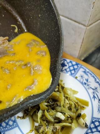 金汤酸菜牛肉的做法步骤:10