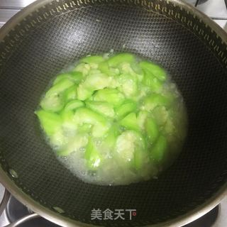 清炒丝瓜的做法步骤：4