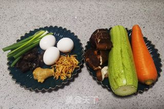西葫芦红萝卜鸡蛋饺子的做法步骤:3