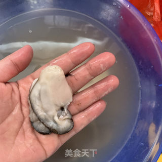 生蚝猪骨粥的做法步骤：2