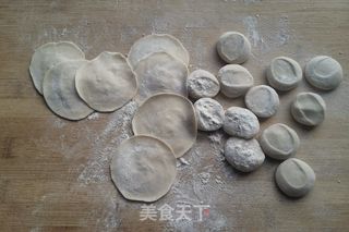 西葫芦红萝卜鸡蛋饺子的做法步骤:12