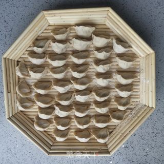 西葫芦红萝卜鸡蛋饺子的做法步骤:13