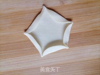 生煎花样酸菜饺子的做法步骤:5
