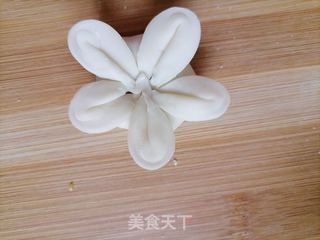 生煎花样酸菜饺子的做法步骤:11