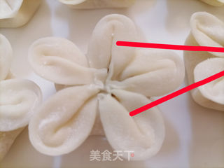 生煎花样酸菜饺子的做法步骤:12