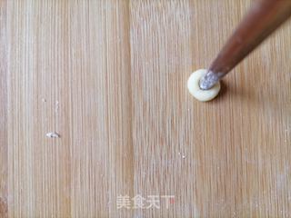 生煎花样酸菜饺子的做法步骤:16