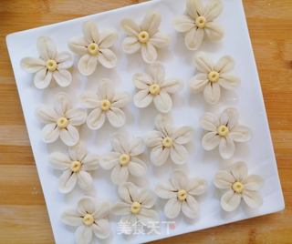 生煎花样酸菜饺子的做法步骤:20