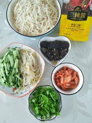 即食海参拌面的做法步骤:4