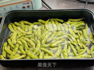 水煮毛豆的做法步骤:2
