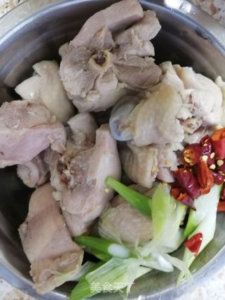 咖喱炖鸡大腿的做法步骤:5