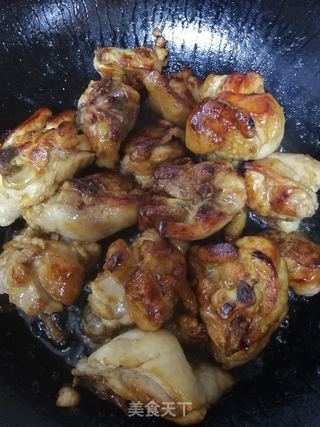咖喱炖鸡大腿的做法步骤:7