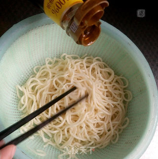 记忆中爸爸的冷面的做法步骤:4