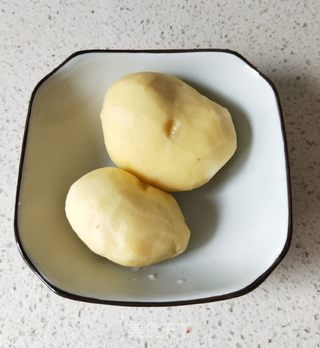 土豆饼的做法步骤：1