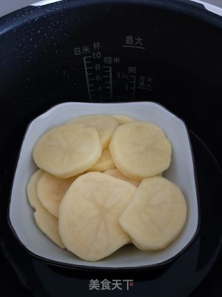 土豆饼的做法步骤：3