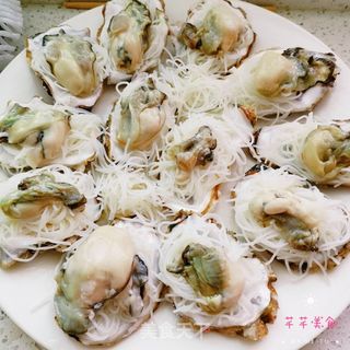 蒜蓉生蚝蒸粉丝的做法步骤:3