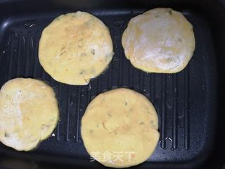 南瓜油酥饼的做法步骤：9