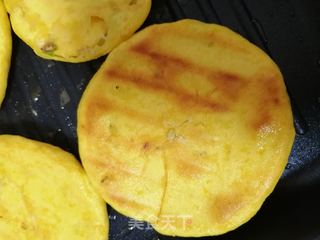 南瓜油酥饼的做法步骤:11