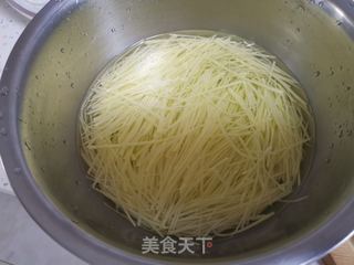 酸辣土豆丝的做法步骤:4