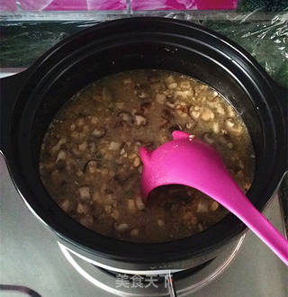 香菇黑椒酸辣汤的做法步骤:3