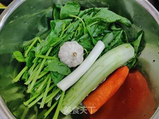 快手餐#小龙虾面的做法步骤:2