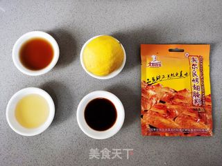 零难度奥尔良烤排骨❗蜜汁浓郁好吃到舔手指的做法步骤:2