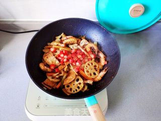 简单易做的麻辣香锅的做法步骤:10