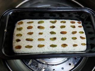 葡萄干豆渣发糕的做法步骤:14