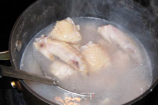 鸡翅海鲜煲的做法步骤:5