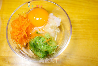 8个月以上辅食胡萝卜黄瓜虾饼的做法步骤:4