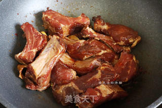 胡萝卜莲藕烧排骨的做法步骤:5