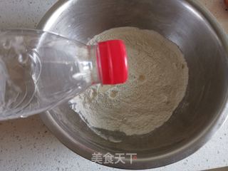 西红柿疙瘩汤的做法步骤：2