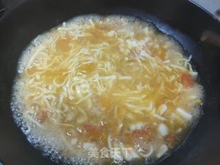 西红柿手擀面的做法步骤:12