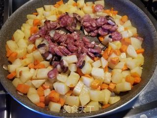 腊味土豆煲仔饭的做法步骤:6