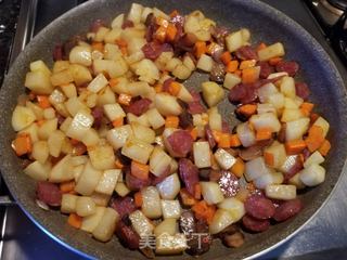 腊味土豆煲仔饭的做法步骤:7