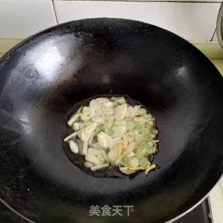 西红柿炖牛腩的做法步骤：2