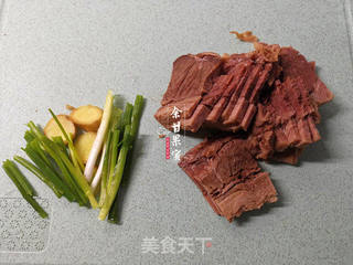 牛肉手擀面的做法步骤:2
