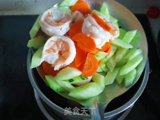 滑蛋虾仁的做法步骤:7
