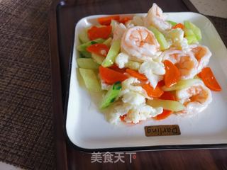 滑蛋虾仁的做法步骤:14