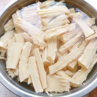 凉拌腐竹的做法步骤:2