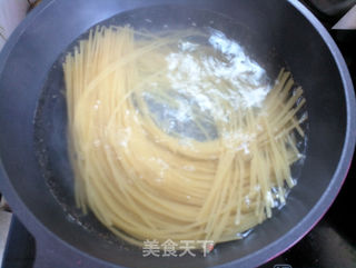 番茄肉末意大利直面的做法步骤:3