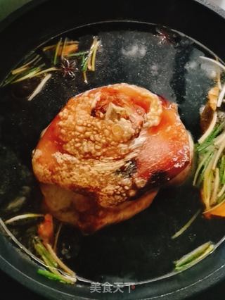 香卤肘子的做法步骤:5