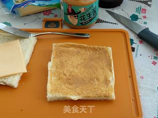 花生酱吐司卷的做法步骤:5