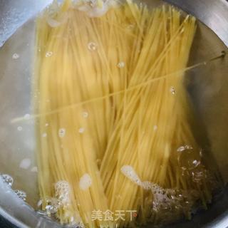 番茄肉酱意大利面的做法步骤:10