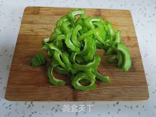 苦瓜煎蛋的做法步骤:3