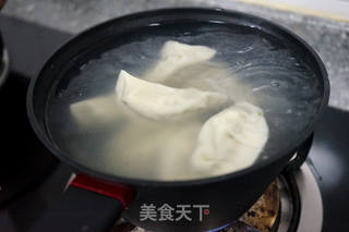 莲藕玉米芹菜肉饺子的做法步骤:22