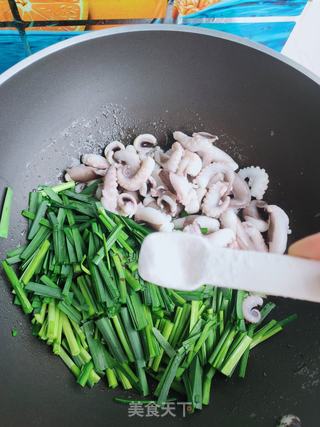 韭菜炒八带的做法步骤:9